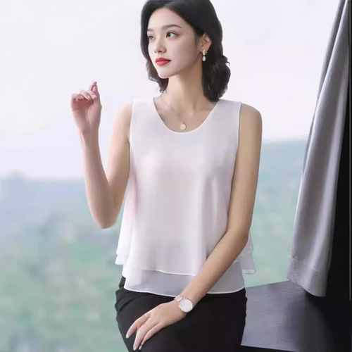 Women's round neck two-layer chiffon camisole with spaghetti straps, loose outerwear, sleeveless top, white basic shirt for summer