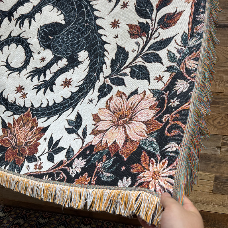 Copridivano in tessuto con nappa di drago in stile medievale Qin Che, coperta funzionale in jacquard da campeggio_voghion.com