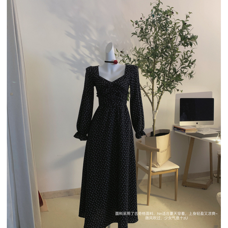 Early autumn French-style square-neck floral long-sleeve dress, waist-cinching, slimming, elegant, and gentle, Gucci-style mid-length dress