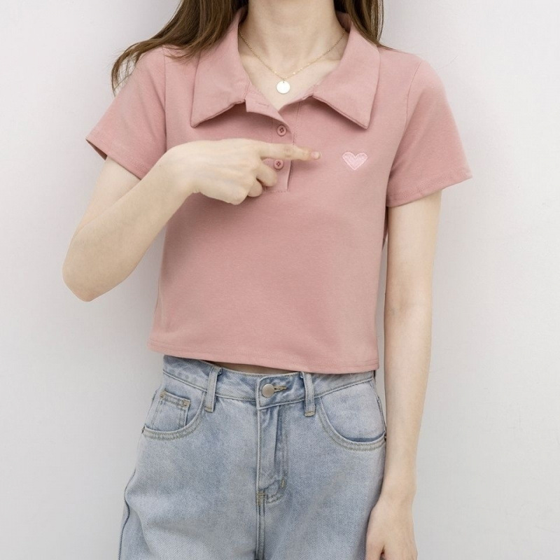 夏の新しいスタイルのファッショナブルなデザインニッチスリムポロカラー半袖Tシャツ女性用シックな香港スタイルのショートトップトレンディ|undefined