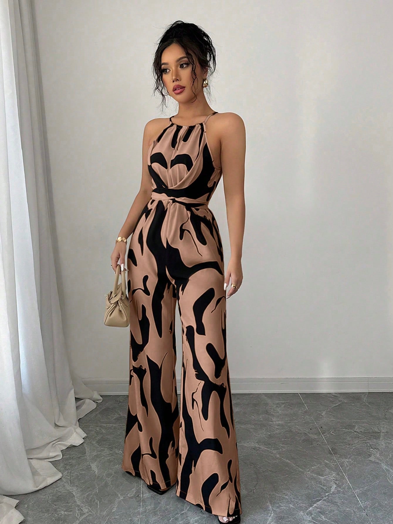 Damen Jumpsuit Mit Milch Muster Druck Halfter Ausschnitt Schwarz_voghion.com
