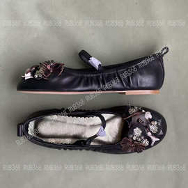 一字带松紧鞋口薄底平底单鞋玛丽珍奶奶花朵串珠软面褶皱女鞋芭蕾