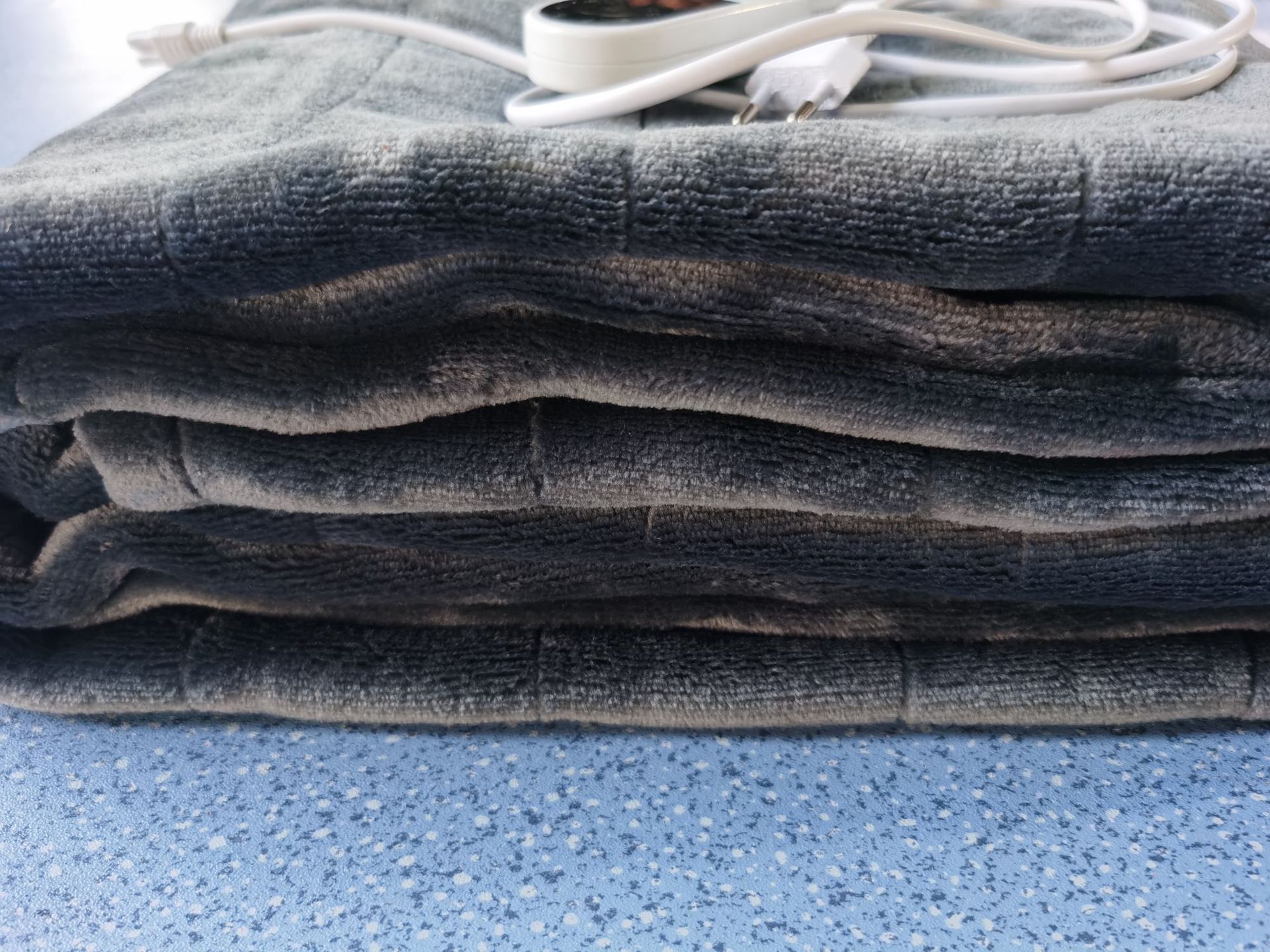 Heated Blanket Image 7