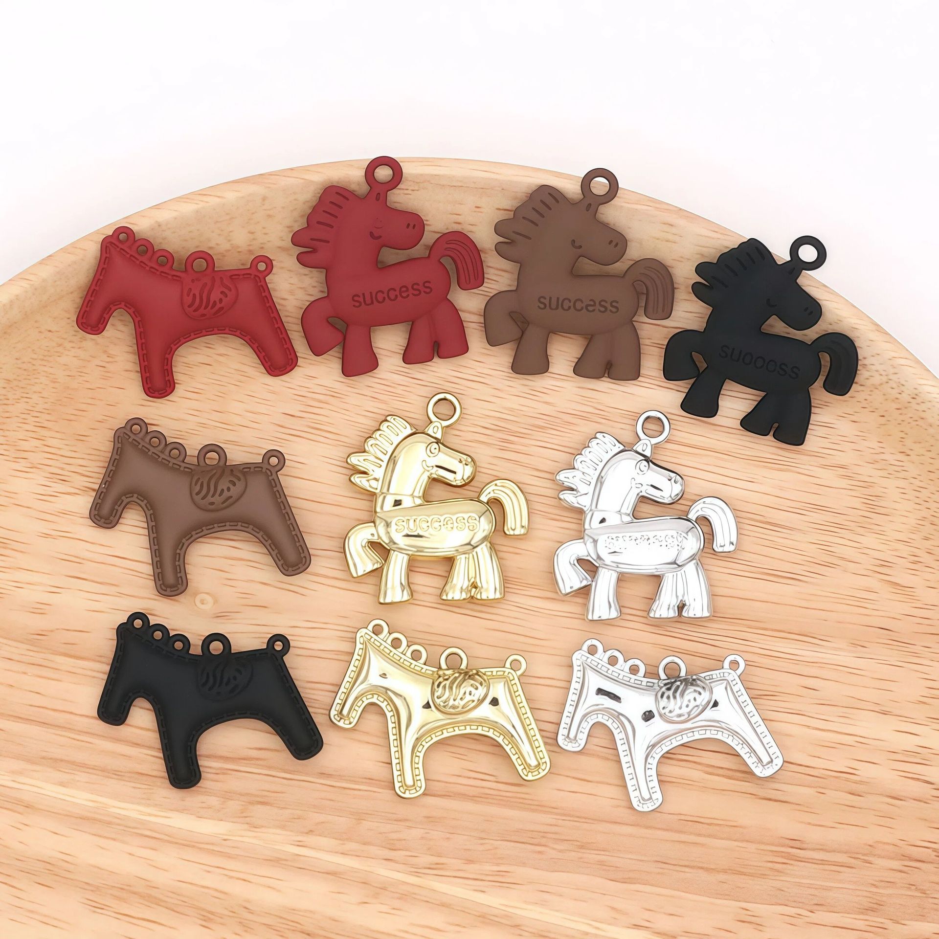 diy合金烤漆磨砂面生肖马耳饰钥匙扣车挂项链手链包包手作配件