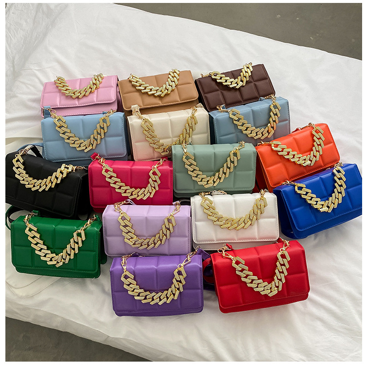 Nouveau Mode De Femmes Solide Couleur Épaule Bandoulière Petit Sac Carré display picture 5