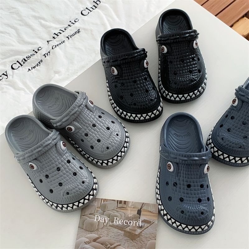 Eva Material Crocodile Pattern Hole-In-The-Wall Sandals for Home and Outdoor Use, Dual-Purpose Slippers for Men and Women, Couple Style, Non-Slip and Wear-Resistant Beach Shoes