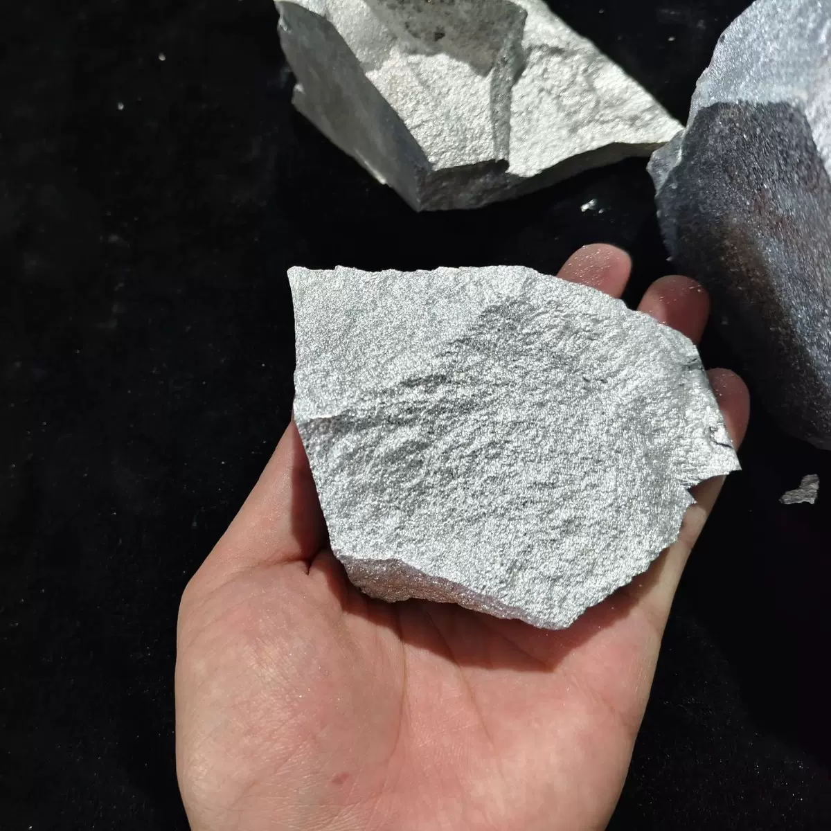 厂家销售可定 制银白色柔软金属镁厂供镁镧合金MgLa合金