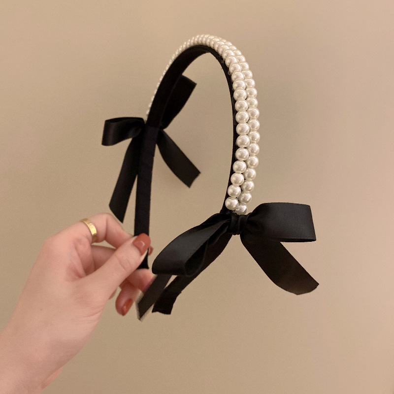 Schwarzes Perlen-Stirnband mit Schleife für Damen im Sommer, High-End-Retro-Stil, französischer Stil, elegantes Presse-Stirnband, koreanische Kopfbedeckung für Frauen_voghion.com