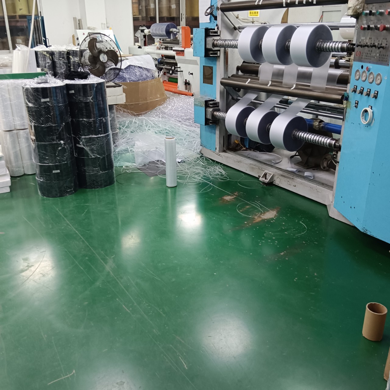 黑色PC胶片卷料 0.25MM 厚 黑色防火阻燃PC薄膜胶片磨砂半透明