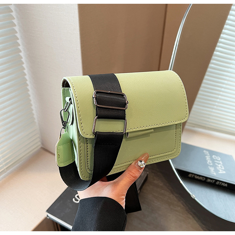 198g Weight Synthetic Leather Lining Material Sewing Thread Fashion Element Flip Cover Closure Type Single Shoulder Strap Strap Type Square Bag Bags Type Casual Occasion Pu Leather Material Solid Color Pattern All Seasons Season Women's Gender Classic Style Style Square Shape Women's Pu Leather Solid Color Classic Style Sewing Thread Square Flip Cover Square Bag 33