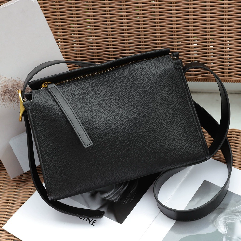 Trend fashionable leather one-shoulder bag, city style, cowhide, genuine leather
