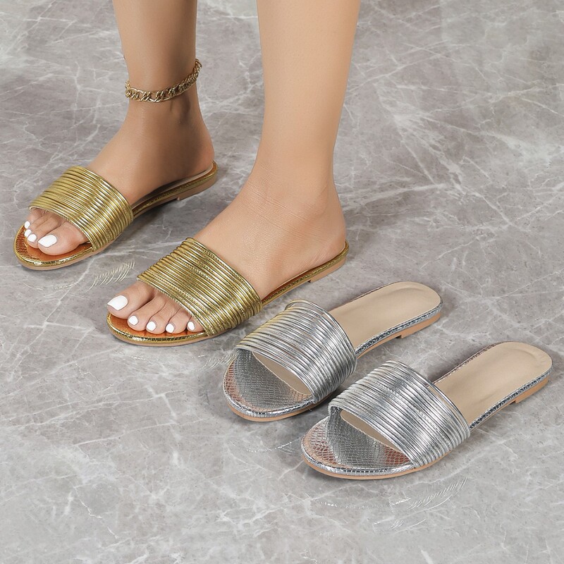 Foreign Trade Women's Slippers 2026 New Model Flat Soft Sole Lightweight Non-Slip Solid Color Open-Toe Large Size Sandals