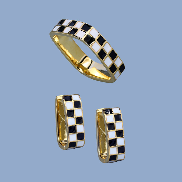 2022 New Fashion Enamel Jewelry Set: Checkerboard Square Women's Rings and Earrings - Trendy, Versatile, and Casual
