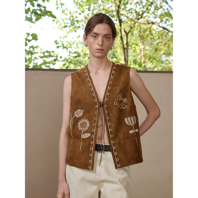 Comos Cms 2026 Spring Style Retro Fashion Suede Graffiti Embroidered Vest for Women to Wear Outside Fashion 258252