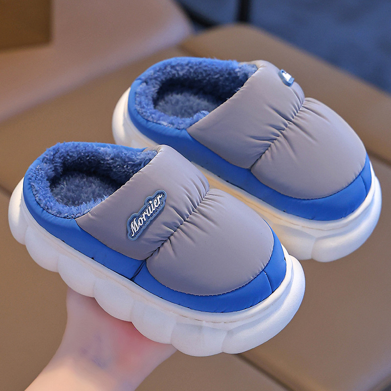 Zapatillas de algodón para niños de invierno para niños y niñas, tela de pluma caliente impermeable para niños pequeños, padres e hijos, bebés en casa