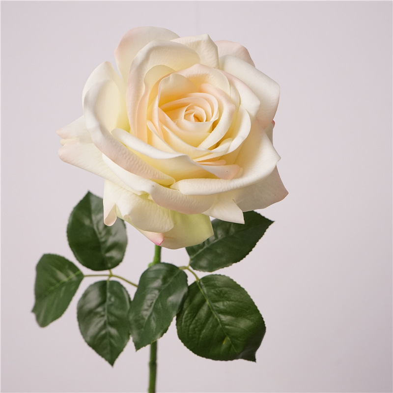 Nueva sensación de rosa humectante imitación flor de canto de mar de alta gama flores falsas decoración floral sala de estar vestíbulo suave