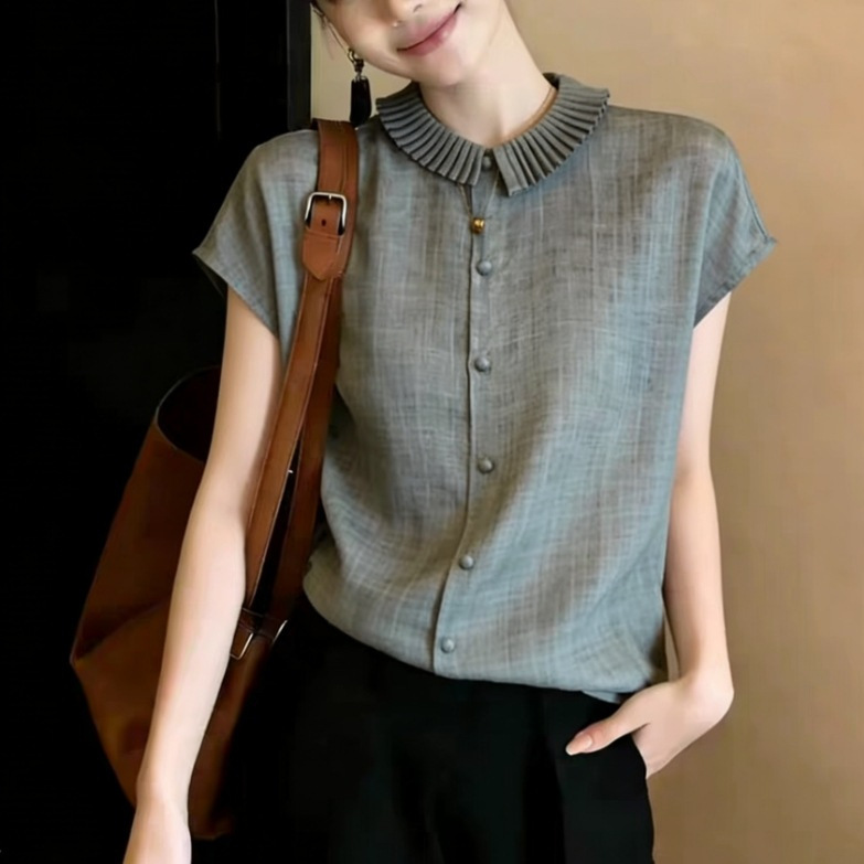 Retro Doll Collar Chic Short-Sleeve Shirt for Women, Summer Artistic Style, Casual Loose Fit with Small Flutter Sleeves