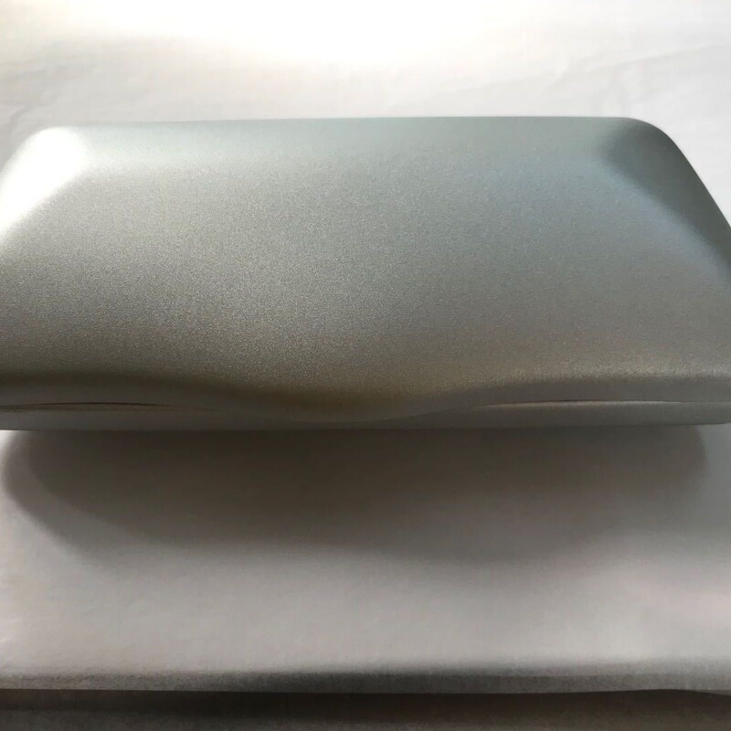 Factory direct environmental protection high-grade aluminum handmade sunglasses case spot light and convenient lining EVA