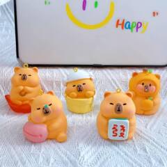 樹脂カピバラ人形キーホルダーかわいいカピバラ人形ブラインドボックスガシャポン人形マシン小さな装飾品卸売
