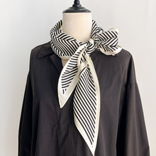 简约风条纹印花三角巾韩系潮流现代风女出游装饰斜纹色丁薄款批发