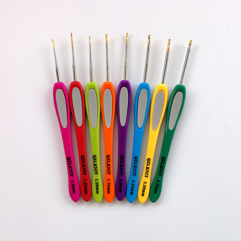 Herramientas de tejido aguja de suéter mango de plástico de color pegado aguja de acero conjunto completo 17 bolsas antideslizantes