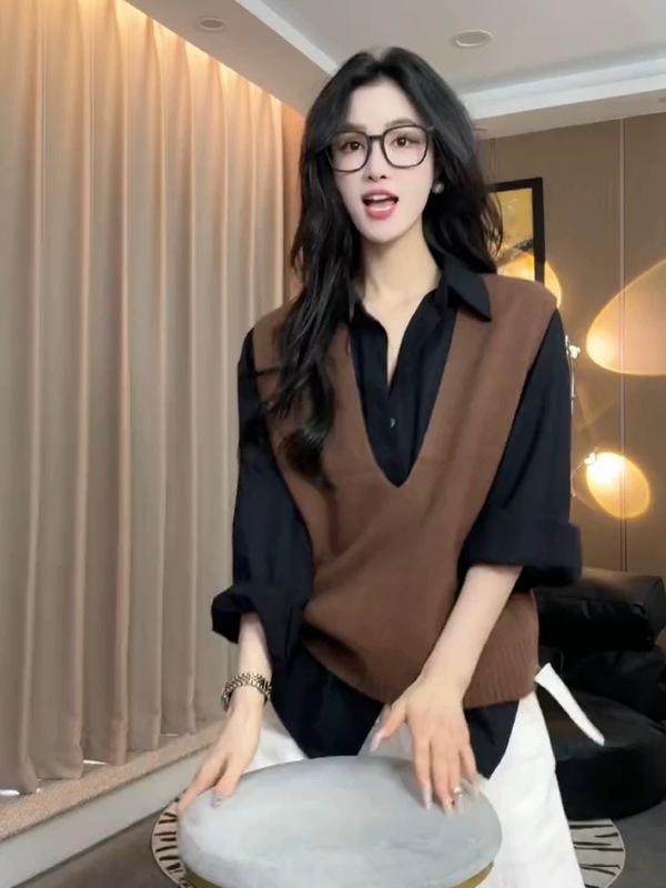 2025秋冬慵懒风V领马甲背心女气质叠穿针织衫马甲女背心上衣外穿|undefined