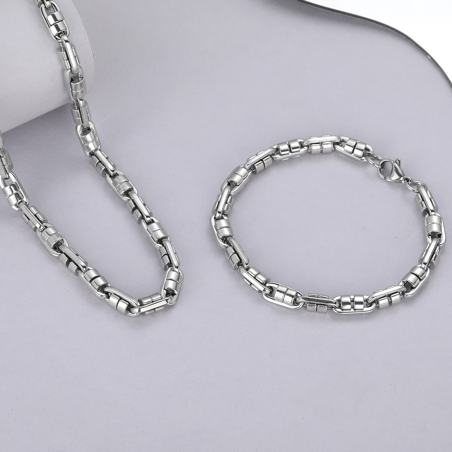 Hip-Hop Classic Style Titanium Steel Geometric Men's Bracelets Necklace display picture 1