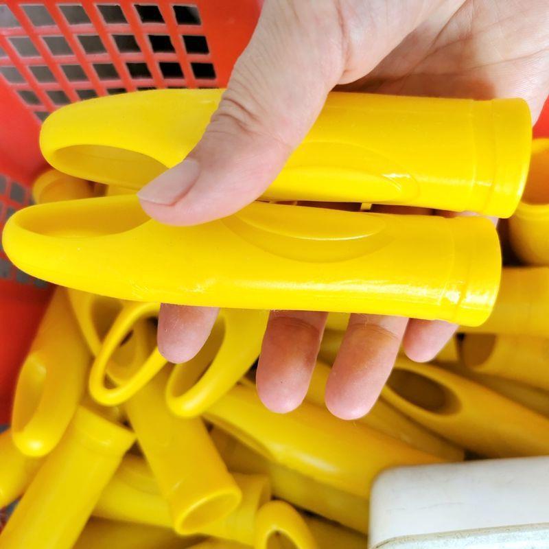 厂家直销22mm挂式拖把手柄塑料配件拖把尘推杆帽塑料后手柄把手