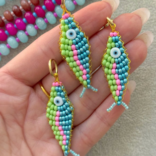 �W�����u��ɫ����С�~�~β�朕r�п��Ͱ����ֹ������\���i�