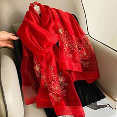 秋冬季绣花丝巾女韩版百搭刺绣仿真丝保暖纱巾高档轻奢风围巾