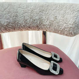 2025春夏新款女鞋水钻方扣高跟浅口单鞋女时装鞋优雅气质工作鞋潮