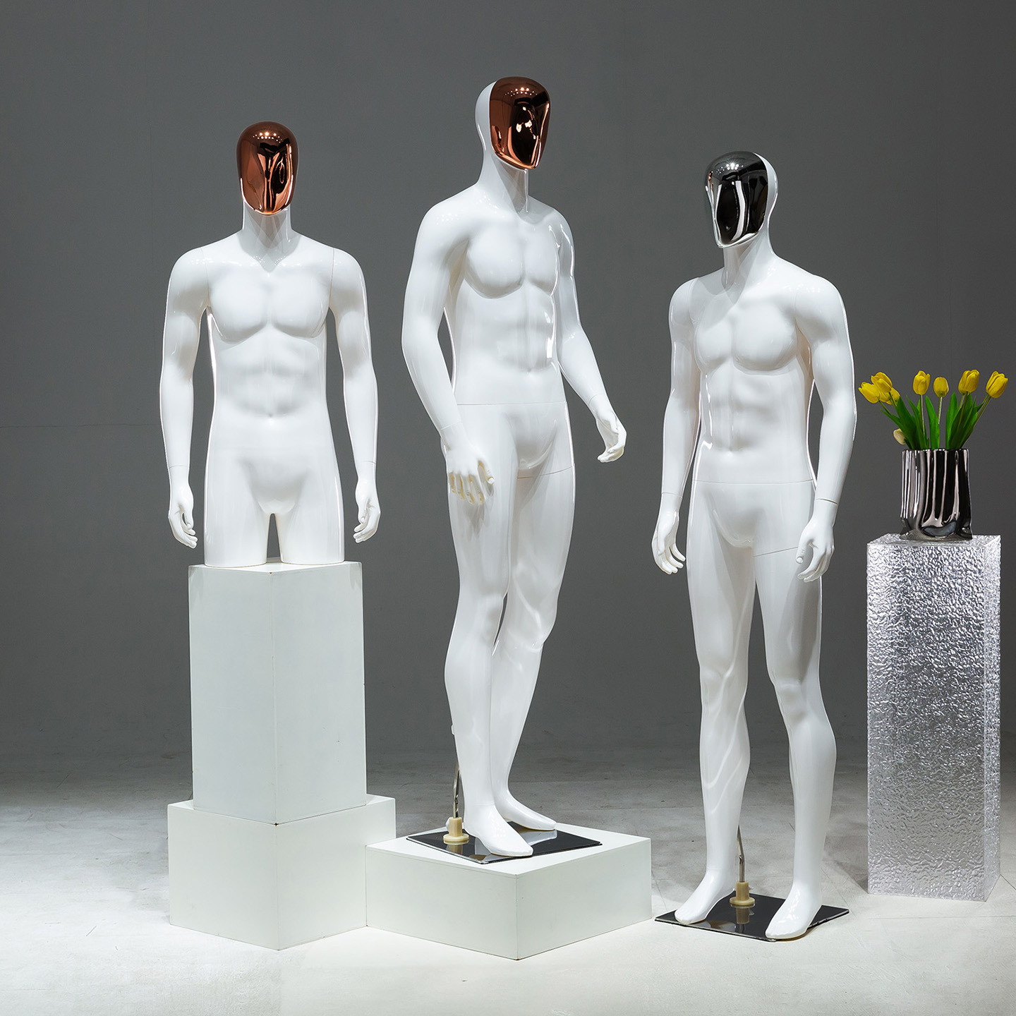 Maniquí Masculino de Exhibición de Plástico Cuerpo Completo para Tiendas de Ropa Masculina y Escaparates