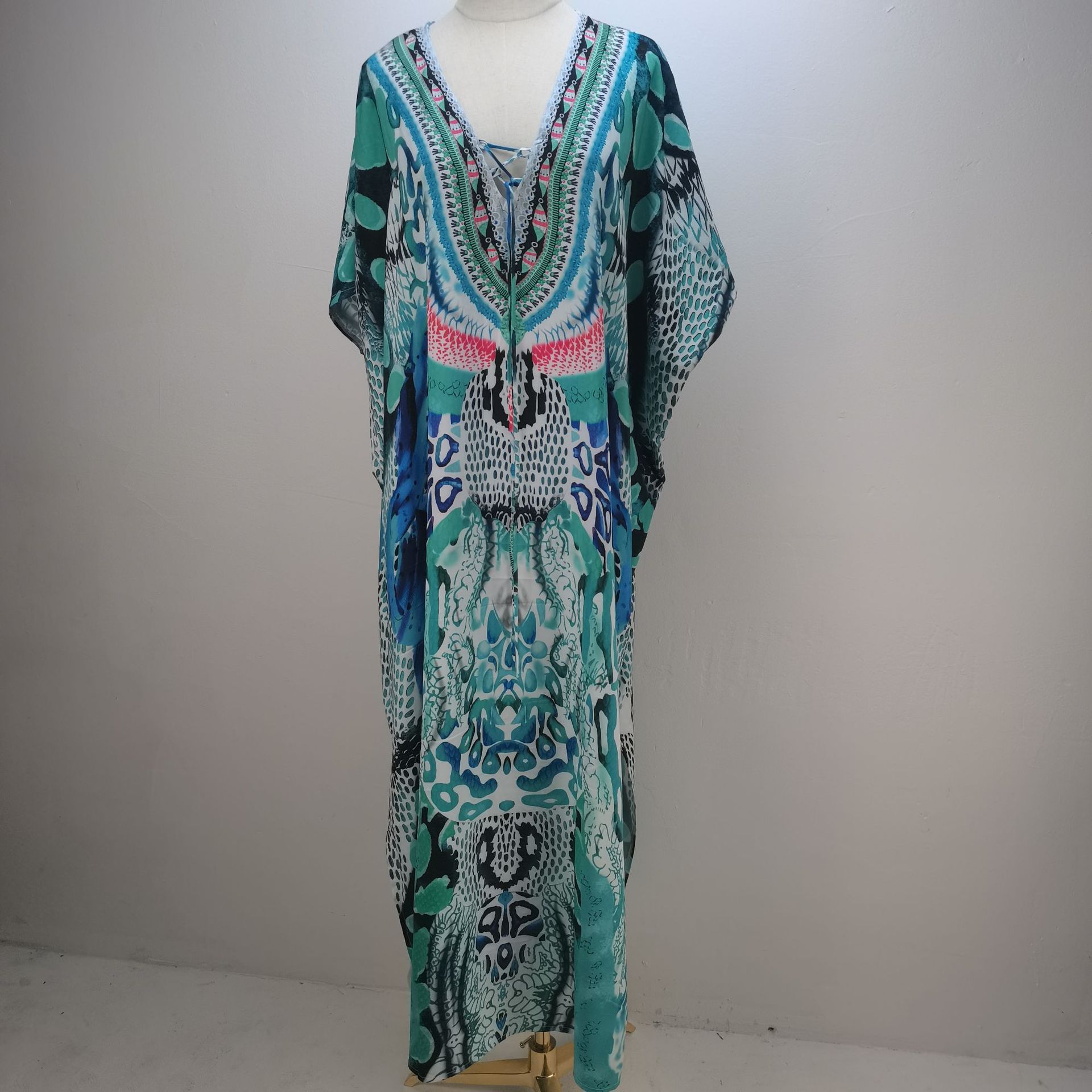 Blusa de playa de cuatro lados elástico impreso playa protección solar camisa traje falda de vacaciones bikini blusa europea y americana 5D35