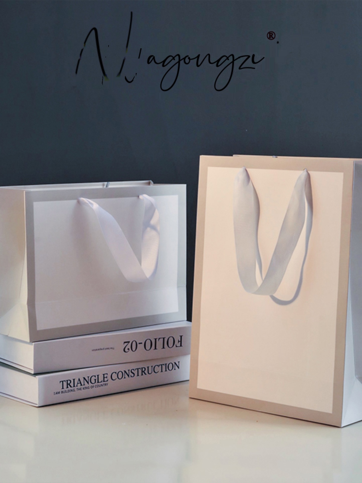 Bolsas de tienda de ropa bolsas de papel para hacer logotipo impreso bolsas de papel de ropa infantil de mujer regalos tarjeta blanca