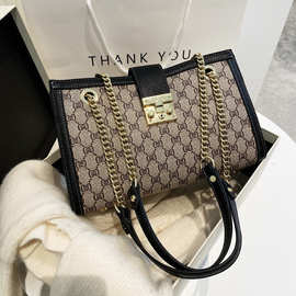 香港名品女包2026新款潮时尚洋气欧美链条包斜挎大容量腋下单肩包