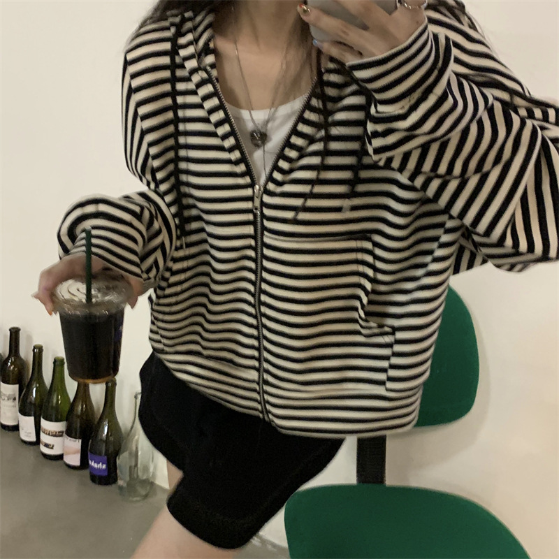 455g Weight Long Sleeve Sleeve Length Zipper Placket Type Polyester Fabric Type Short Top Length Hoodie Tops Type Casual, Daily Occasion Hooded Neckline Regular Fit Fit Type Stripe Pattern Spring, Autumn Season Women's Gender Casual, Streetwear Style Women's Casual Streetwear Stripe Zipper Hoodie 27