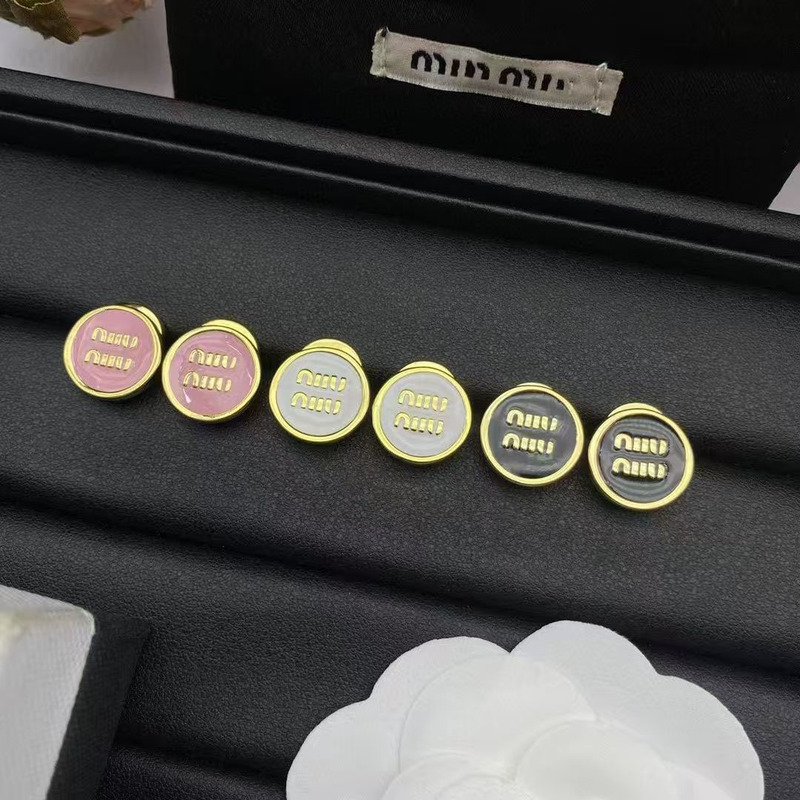 2025miu Miaojia M Letter Drop Ear Stud Women's Light Luxury High-end Sense Earrings New Fashion Earrings Tiktok Explosions 2025miu Miaojia M Letter Drop Ear Stud Women's Light Luxury High-end Sense Earrings New Fashion Earrings Tiktok Explosions