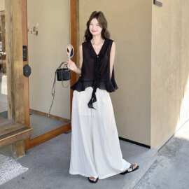 韩系穿搭松弛感气质套装女2026夏新款荷叶边V领背心阔腿裤两件套