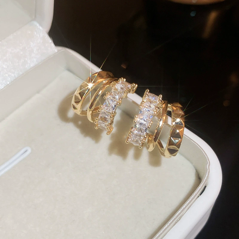 Серьги, серебряная игла 925, жемчужина и циркон floral ретро европейский стиль, лёгкий 0.036 кг