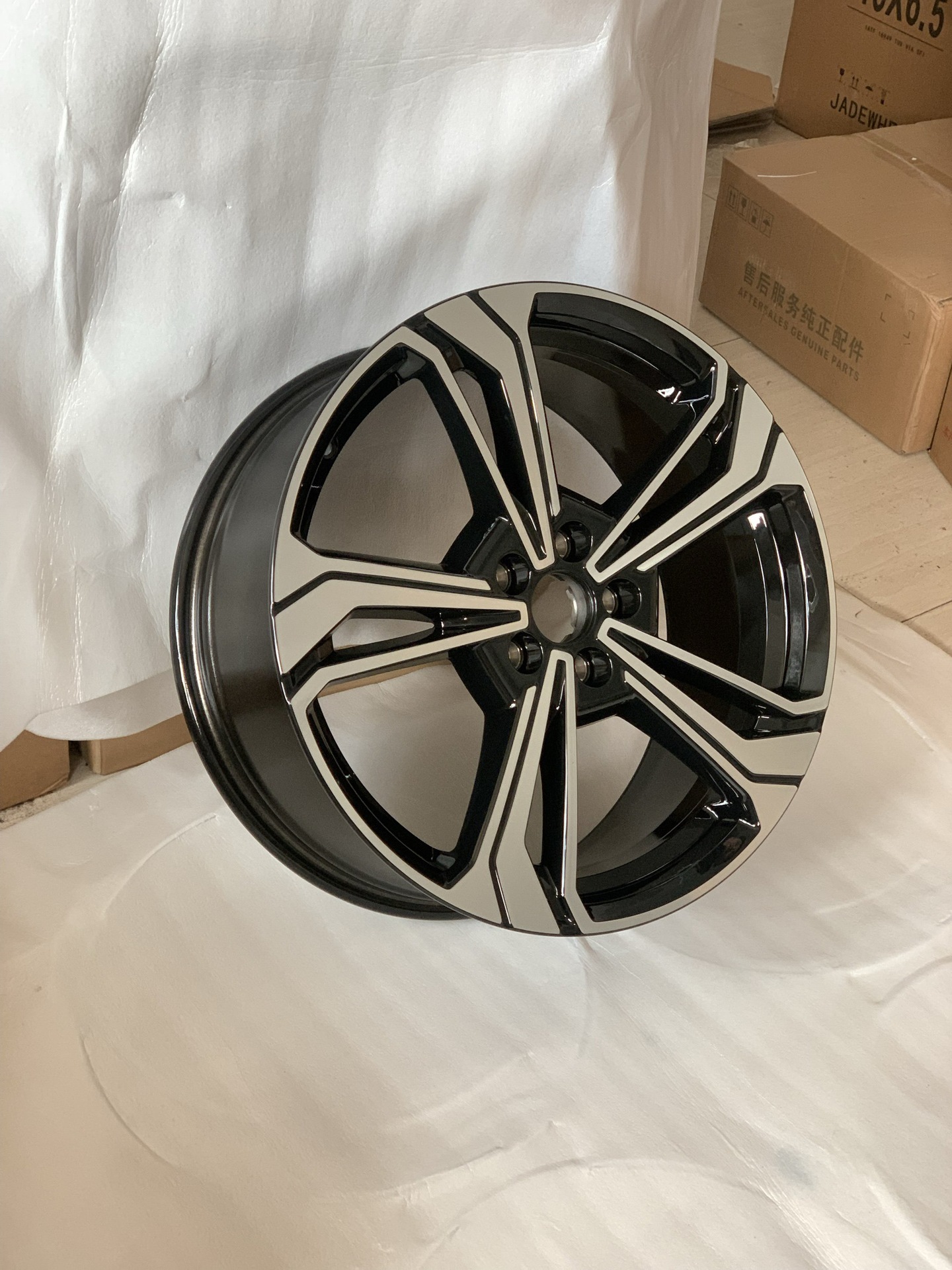 Compatible with 19inch Geely Silver L7 aluminum alloy wheel rims, Galaxy L7 aluminum alloy wheel original factory parts