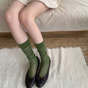�Gɫ��ֺ�mŮ�ļ��������ֺ�m��ָ�W��͸����ϵС�ȶѶ��L�m��