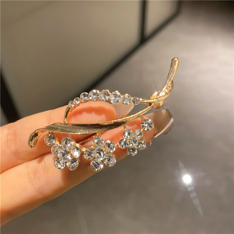 Elegante parel kraag broche voor dames mode accessoire_voghion.com
