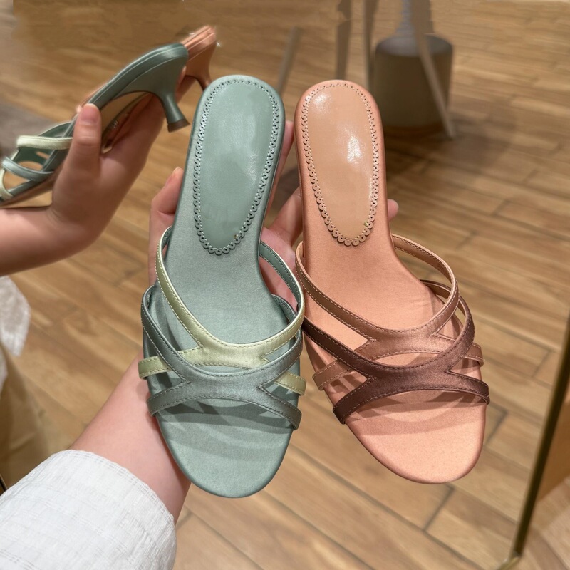 Affordable Alternative~ Silk Round-Toe Open-Toe Low-Heel Sandals for Women, 2026 Summer Casual Retro Comfortable Versatile Slippers Affordable Alternative~ Silk Round-Toe Open-Toe Low-Heel Sandals for Women, 2026 Summer Casual Retro Comfortable Versatile Slippers