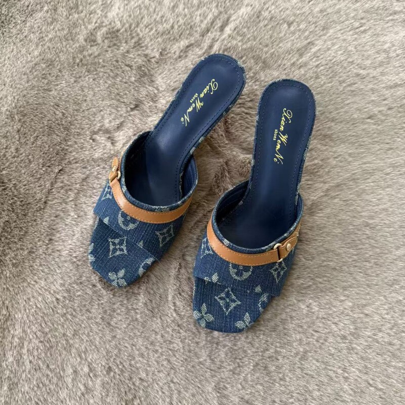 (in Stock) Blue Denim Printed Square-Toe Slip-On Open-Toe Stiletto High-Heeled Sandals That Are Comfortable for Wearing Outside (in Stock) Blue Denim Printed Square-Toe Slip-On Open-Toe Stiletto High-Heeled Sandals That Are Comfortable for Wearing Outside