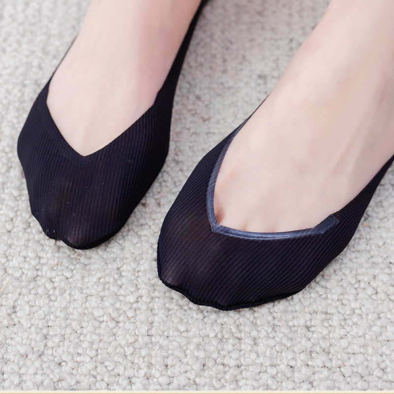 Verano de las mujeres nuevo corte arbitrario de hielo de seda de silicona antideslizante calcetines invisibles de color sólido sin costuras de las mujeres calcetines de barco de corte bajo al por mayor