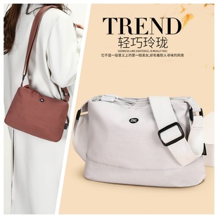 ����2025�¿�๦�����e�ٴ��ˮ�p��r�Іμ�б���С����Ů