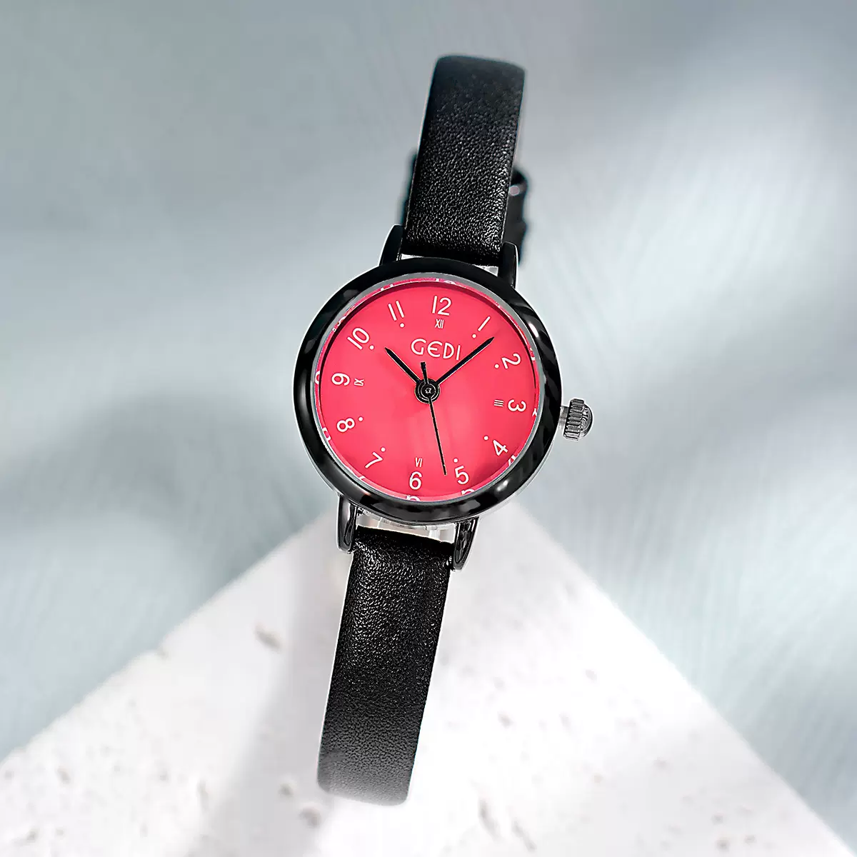 歌迪小巧时尚多巴胺学生款腕表小众高颜值小野莓女士石英手表