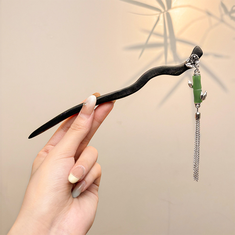 Nueva horquilla china 2025 nuevo estilo estilo antiguo horquilla mujer falda de cara de caballo de alta calidad estilo nacional horquilla de madera paso a paso horquilla tocado