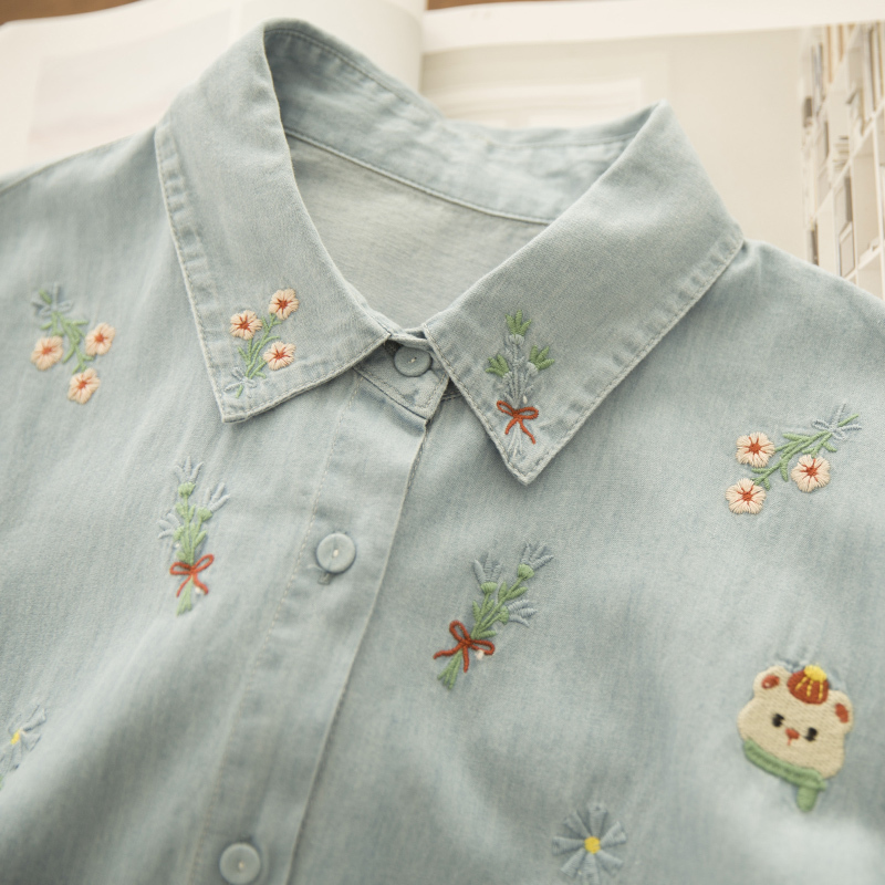 Spring Denim Bear Embroidery Floral Long-Sleeve Shirt, Loose Base Shirt for Women, Suitable for Commuting, with an Artistic and Retro Style