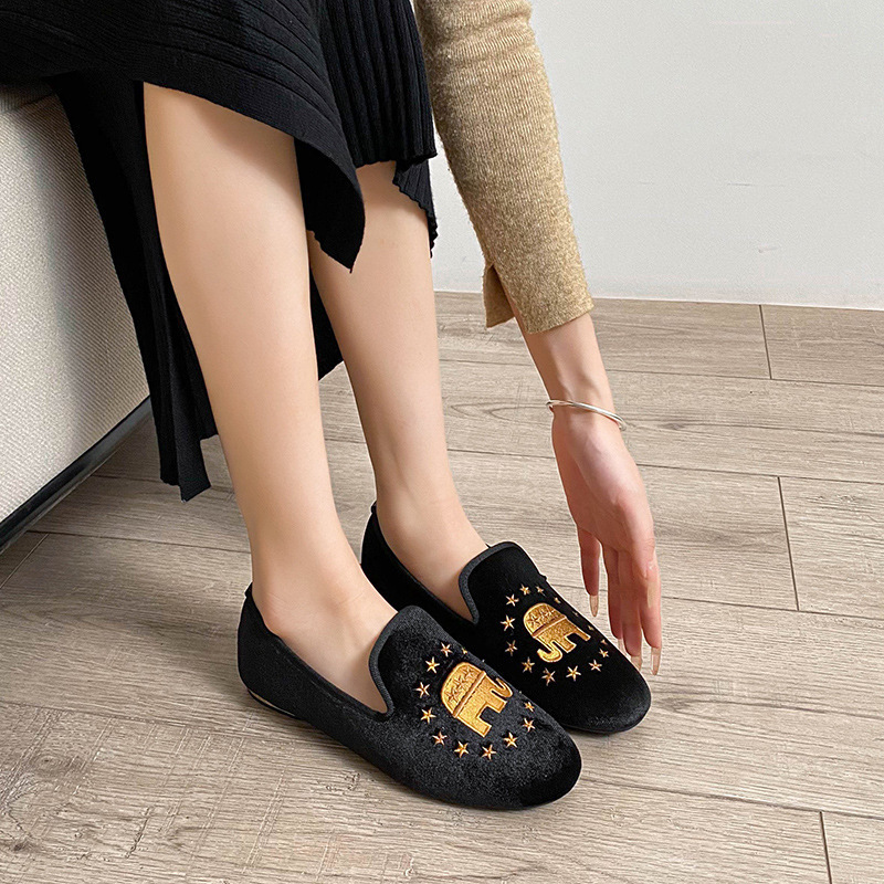 313 Yixin Da Women's Shoes French Exquisite Embroidery Slip-On Velvet Flat Soft Sole Loafers Women's Shoes